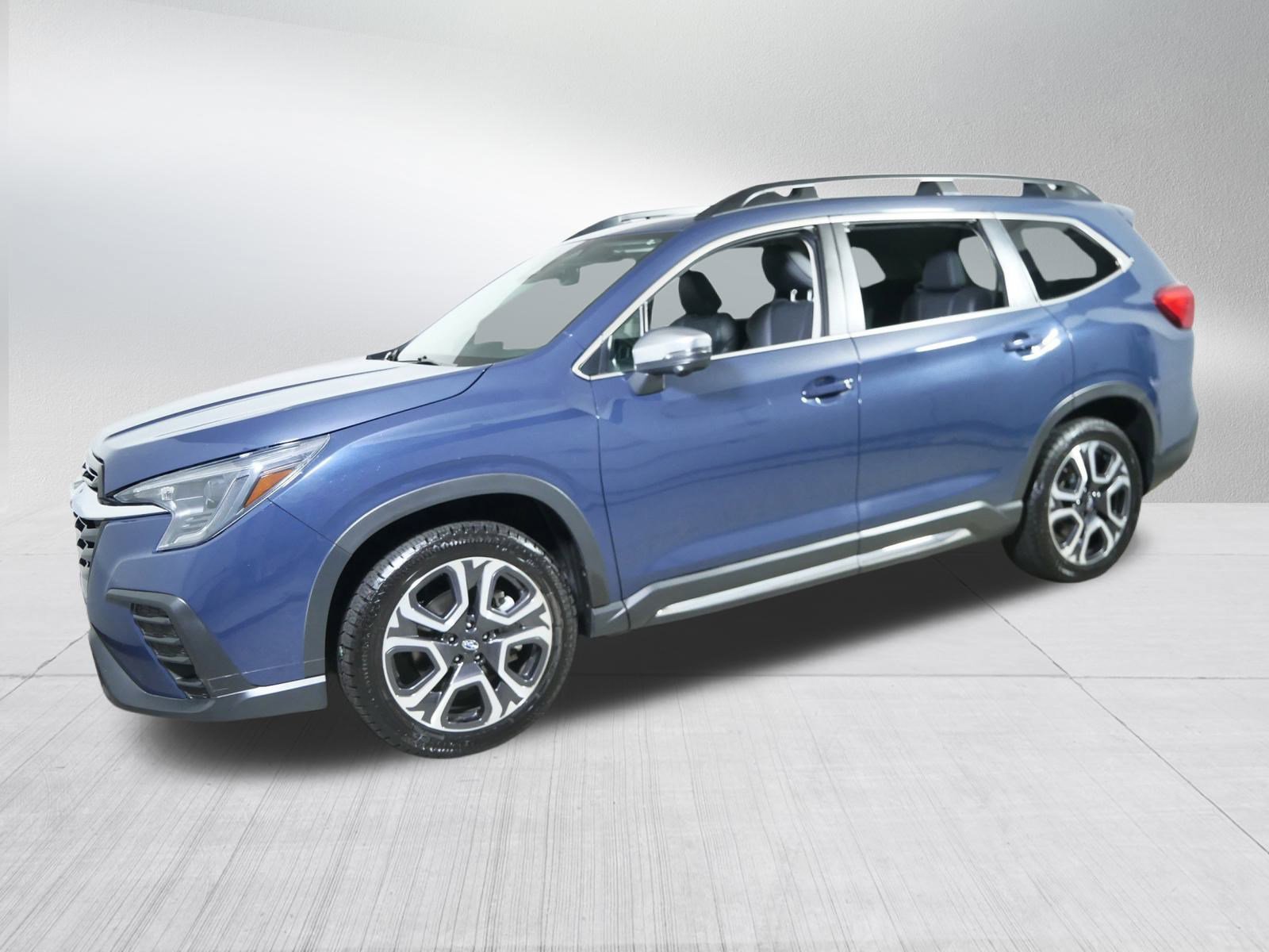 2023 Subaru Ascent Limited photo 3