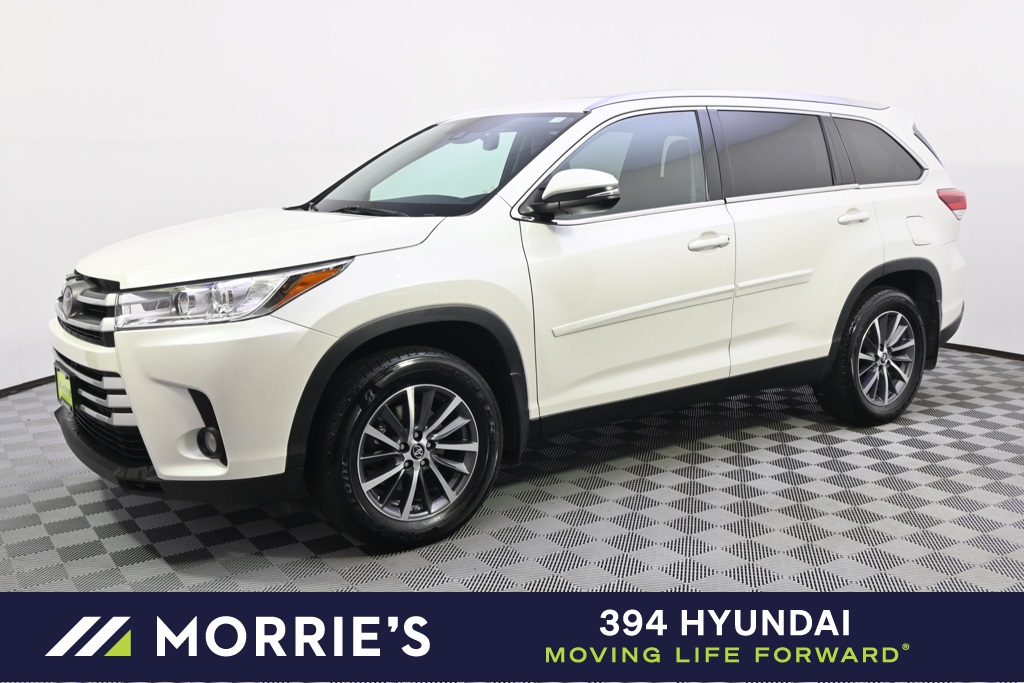 Used 2019 Toyota Highlander XLE with VIN 5TDJZRFH0KS609276 for sale in Saint Louis Park, Minnesota
