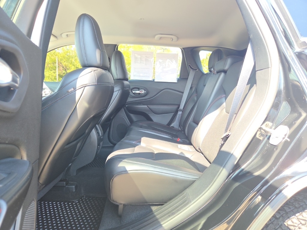 2021 Jeep Cherokee Trailhawk photo 21