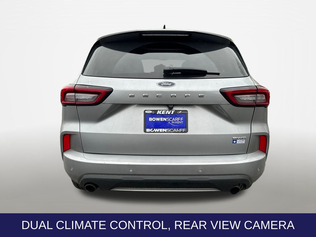 2023 Ford Escape ST-Line photo 4