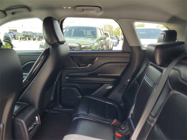 2021 Lincoln Corsair Standard photo 27