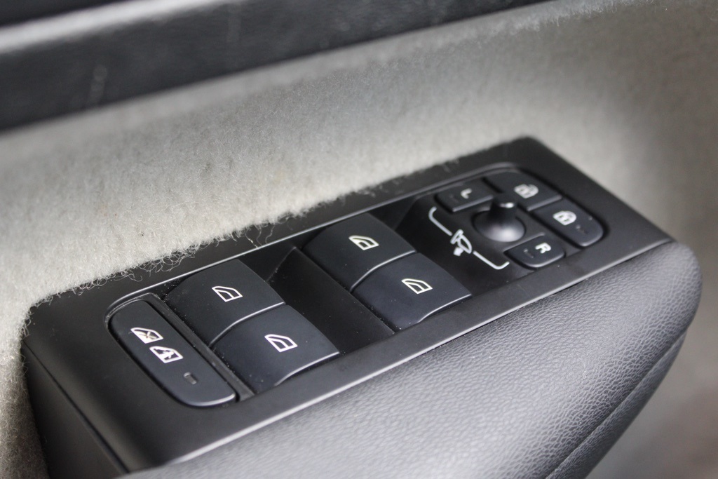 2021 Volvo XC40 T5 AWD Inscription photo 13