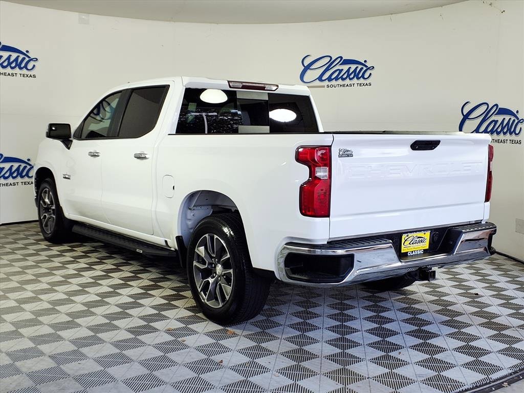 2019 Chevrolet Silverado 1500 LT photo 2