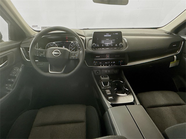 2025 Nissan Rogue SV photo 6