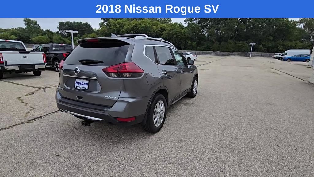 2018 Nissan Rogue SV photo 4