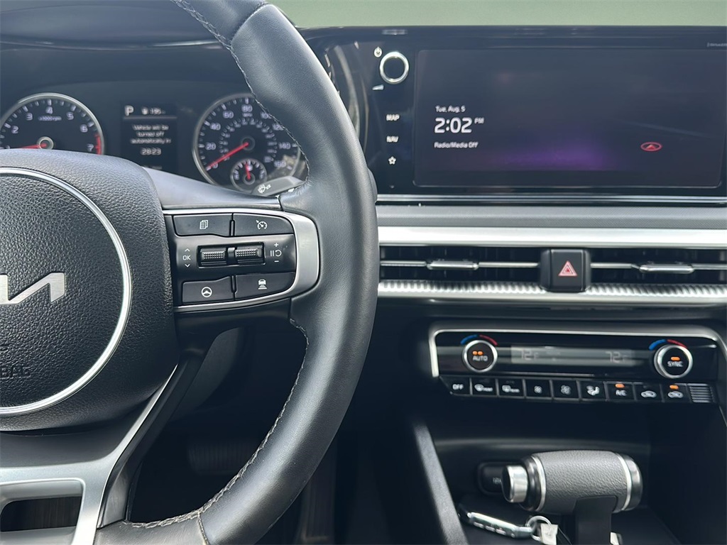 2022 Kia K5 GT-Line photo 14