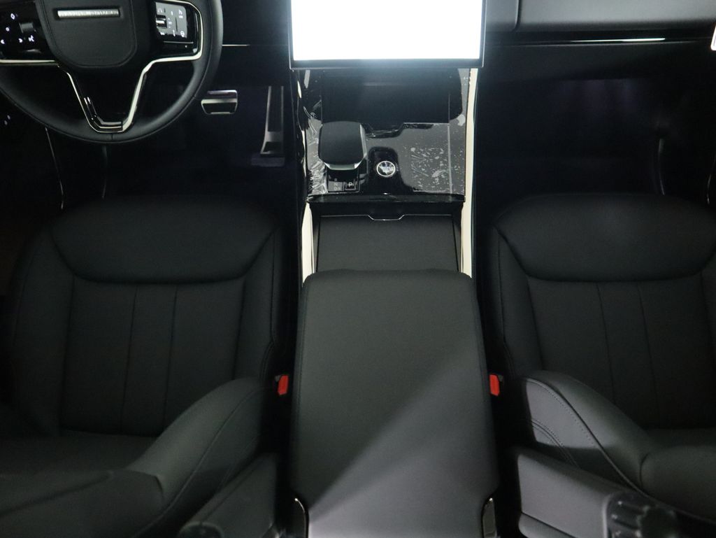 2025 Land Rover Range Rover Sport SE photo 16