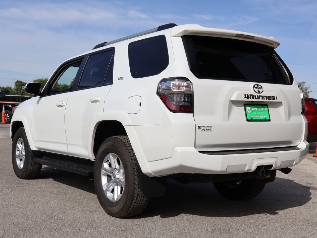 2024 Toyota 4Runner SR5 photo 3