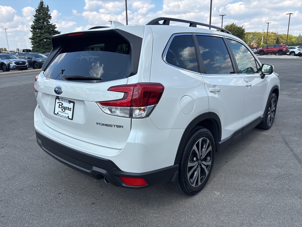 2022 Subaru Forester Limited photo 3