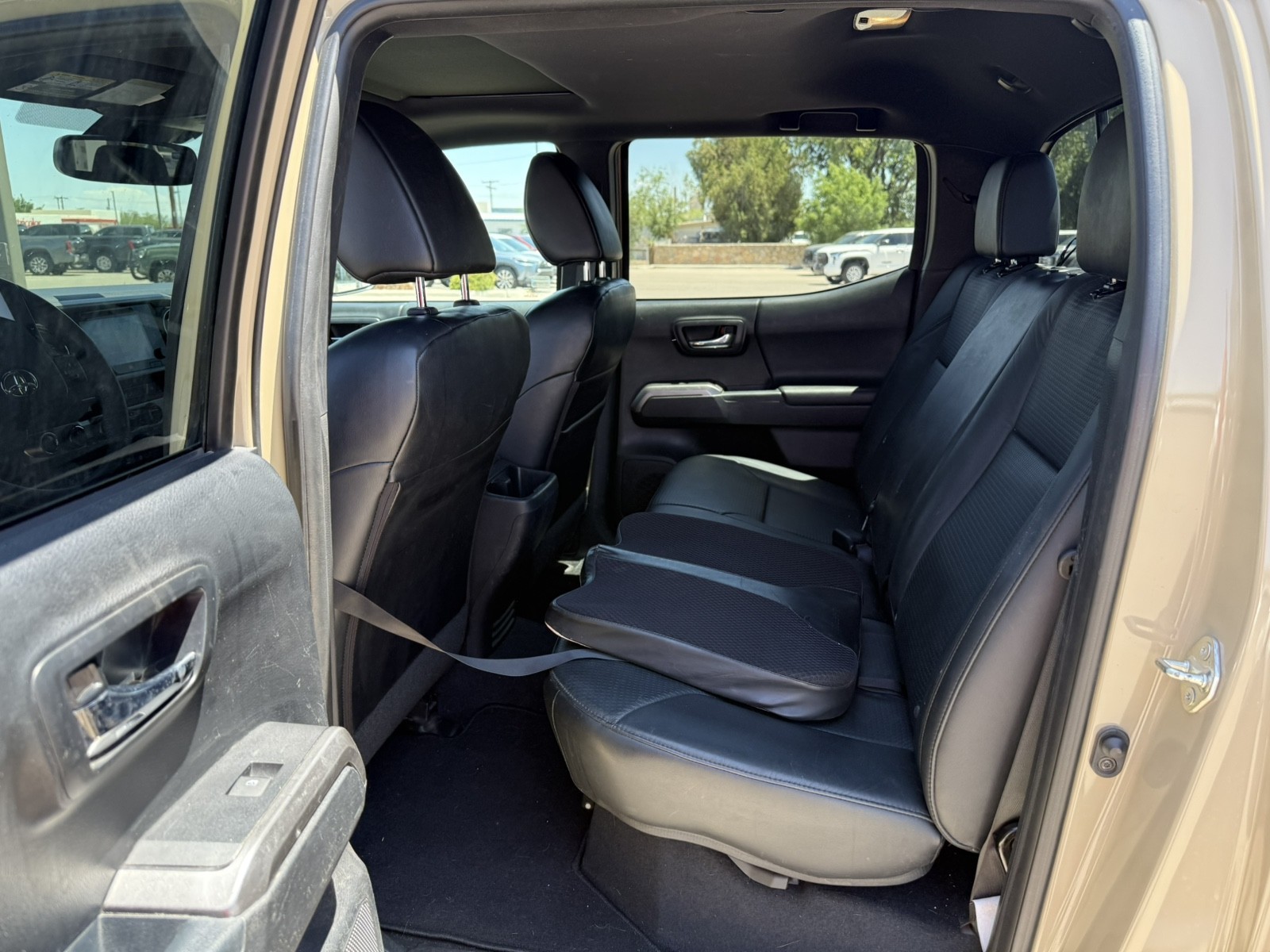 Used 2018 BROWN Toyota Limited image 11