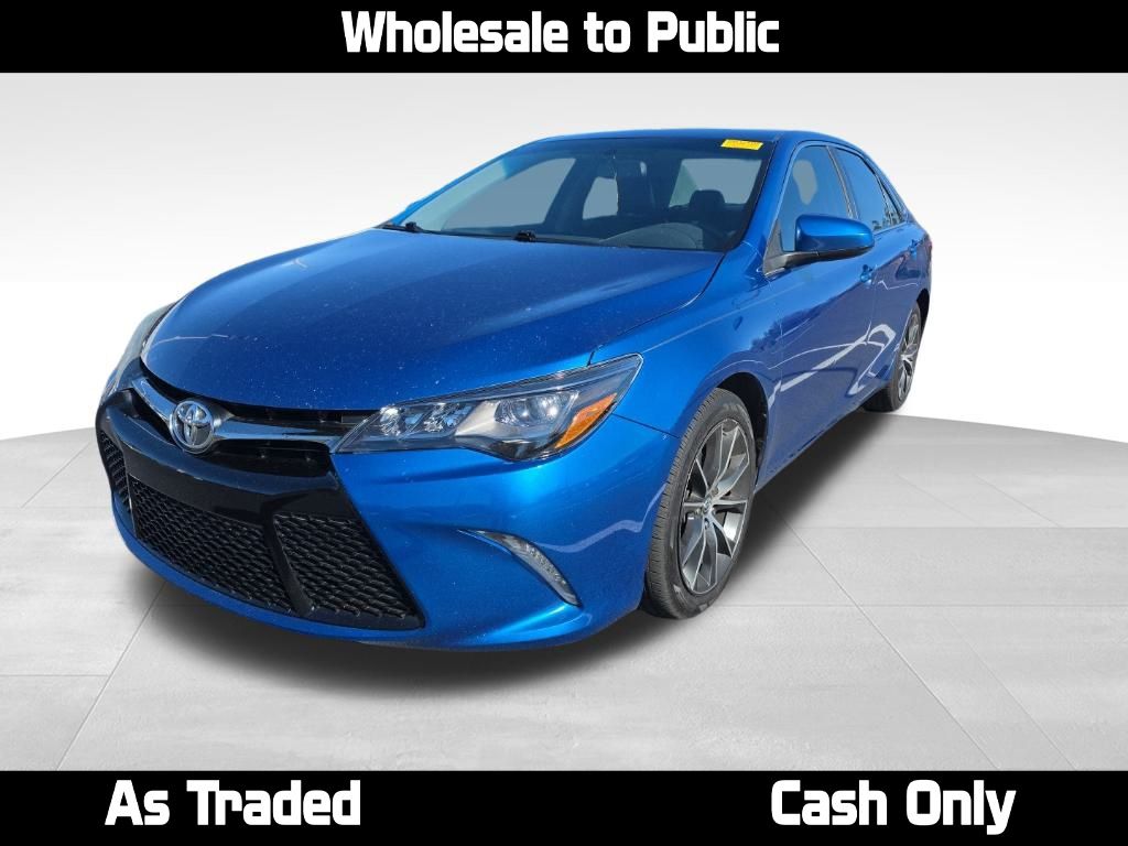 2017 Toyota Camry XSE's photo