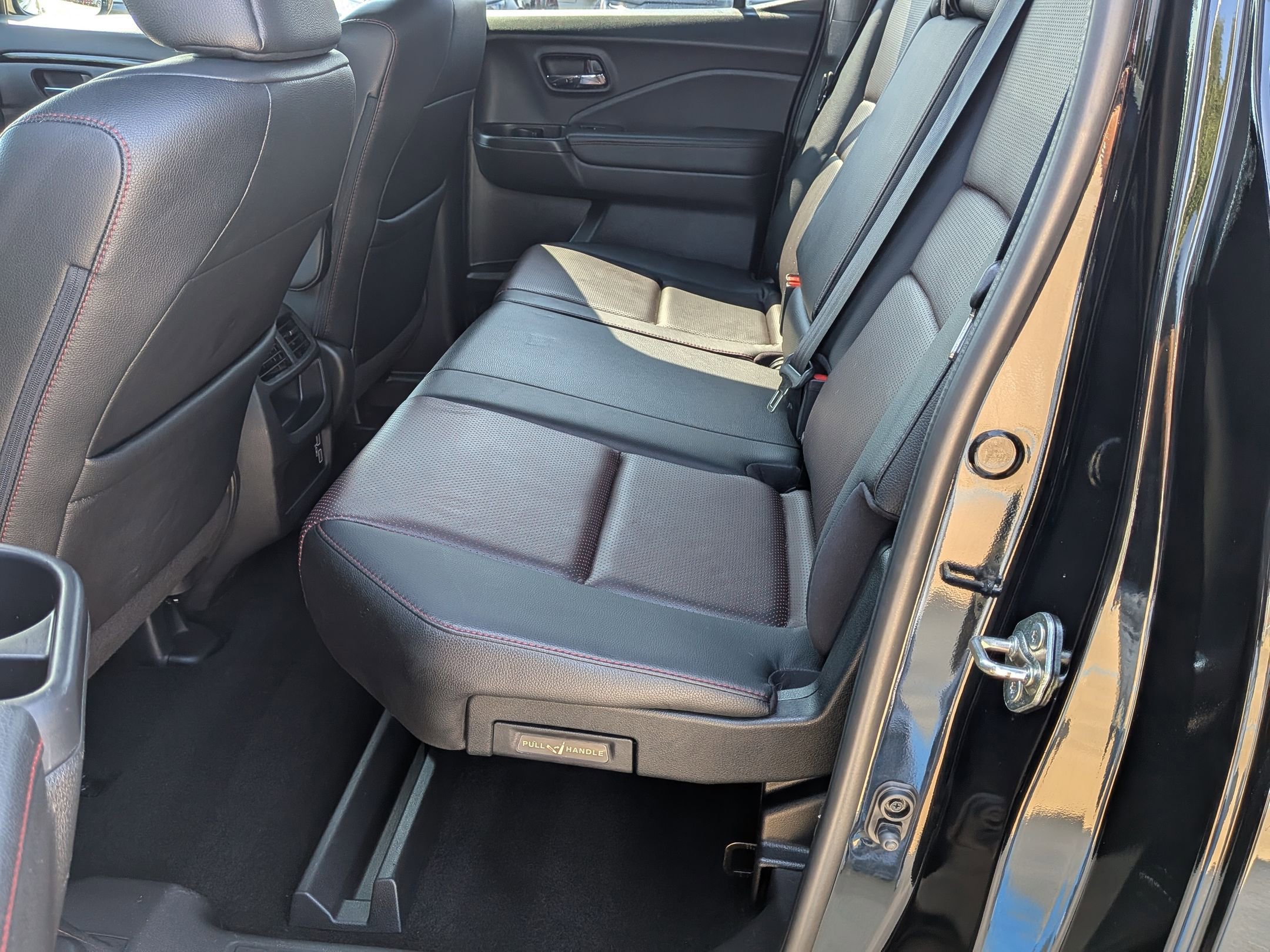 2019 Honda Ridgeline Black Edition photo 25