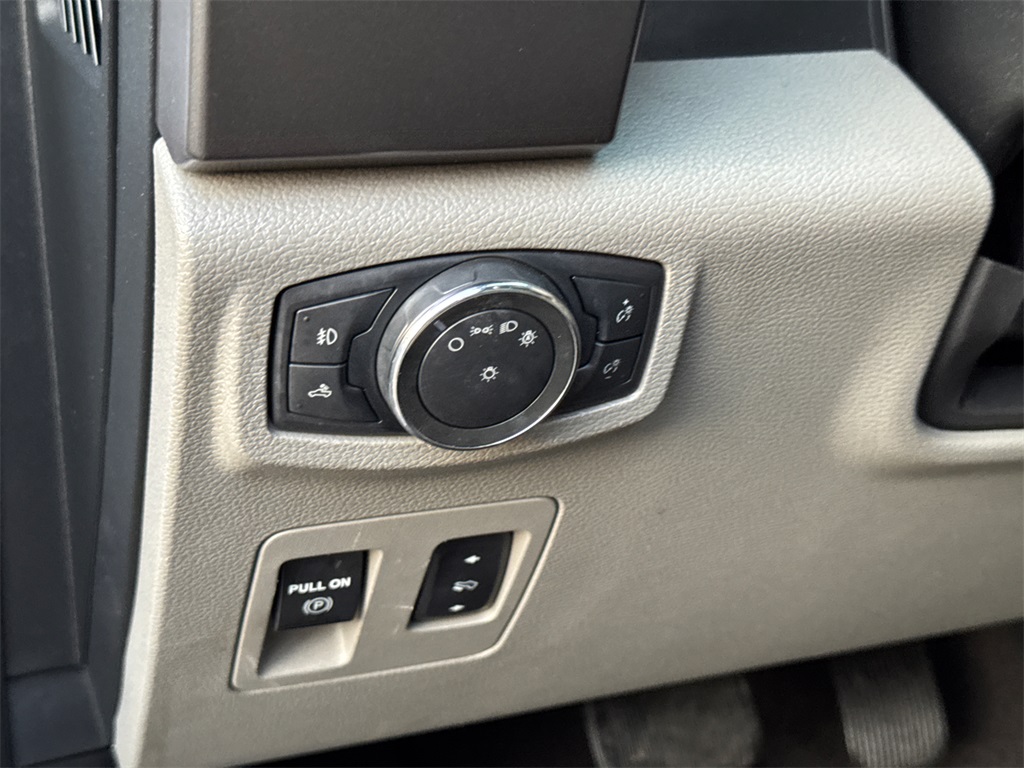 2019 Ford F-150 XLT photo 27
