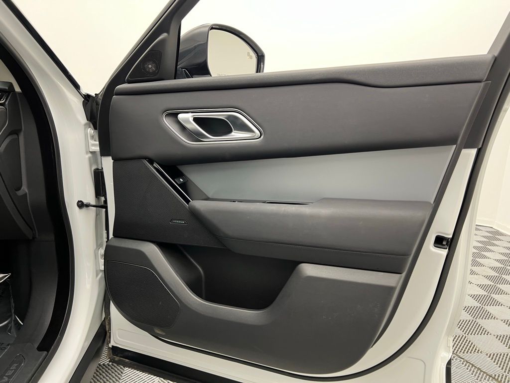 2024 Land Rover Range Rover Velar S photo 30