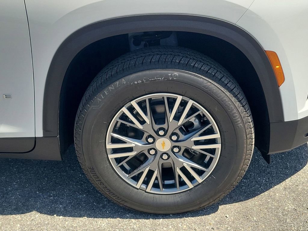 2025 Chevrolet Traverse photo 19