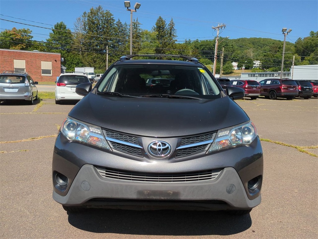 2014 Toyota RAV4 LE photo 9