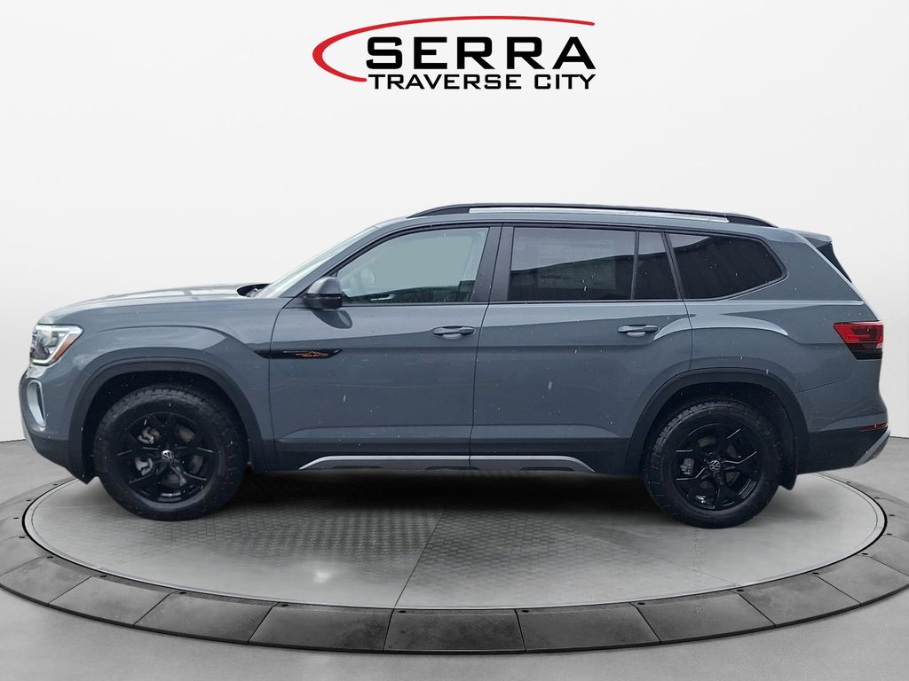 2025 Volkswagen Atlas Peak Edition SE photo 2