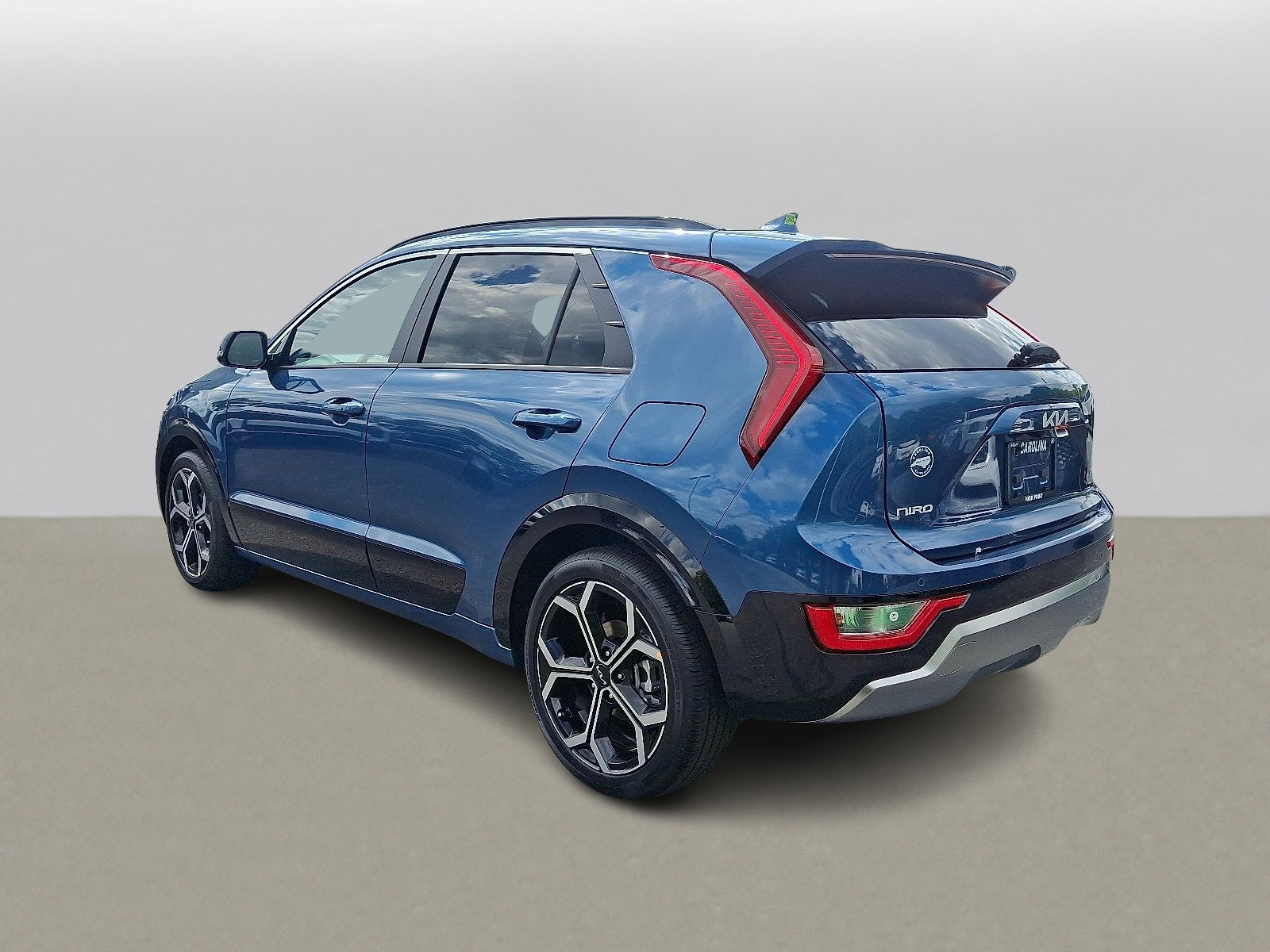 2025 Kia Niro EX Touring photo 3
