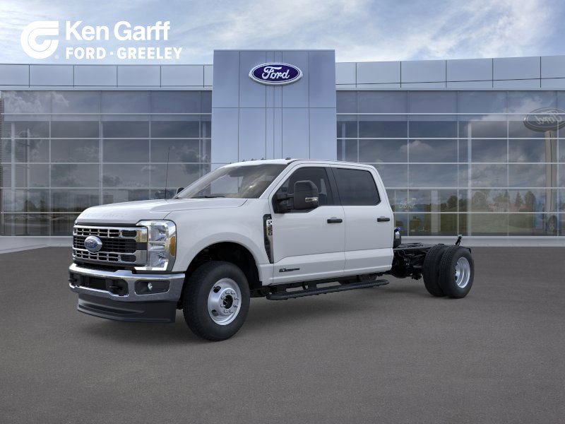 2025 Ford F-350 Super Duty Chassis Cab XL's photo