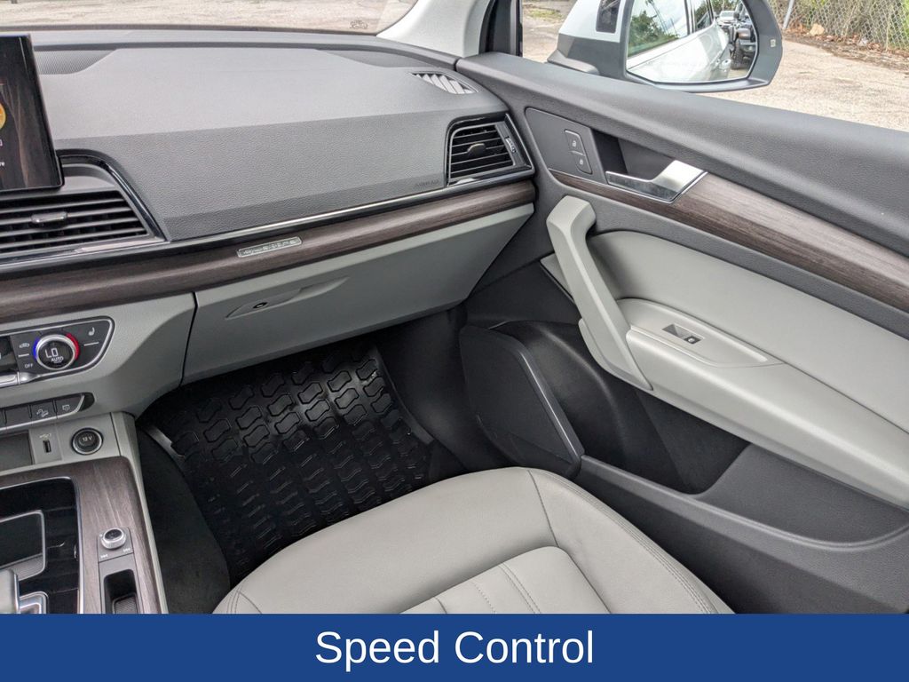 2022 Audi Q5 S line Premium 45 TFSI photo 12