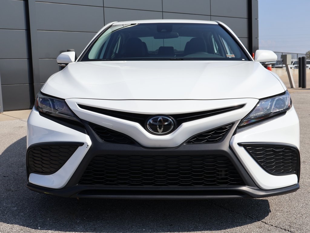 2024 Toyota Camry SE photo 7