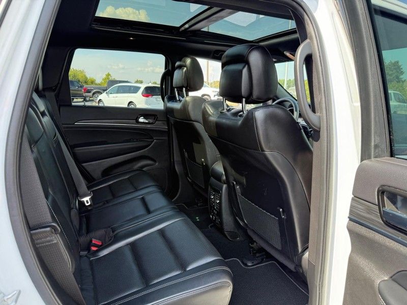 2021 Jeep Grand Cherokee Anniversary Edition photo 10