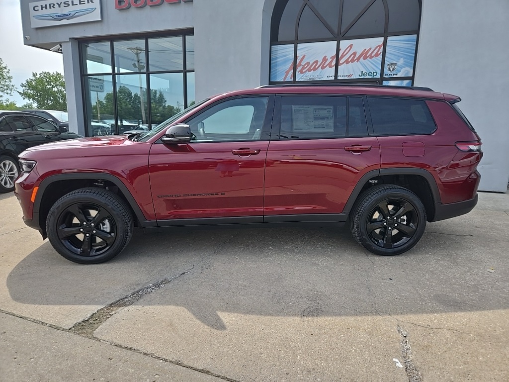 2025 Jeep Grand Cherokee Limited photo 4