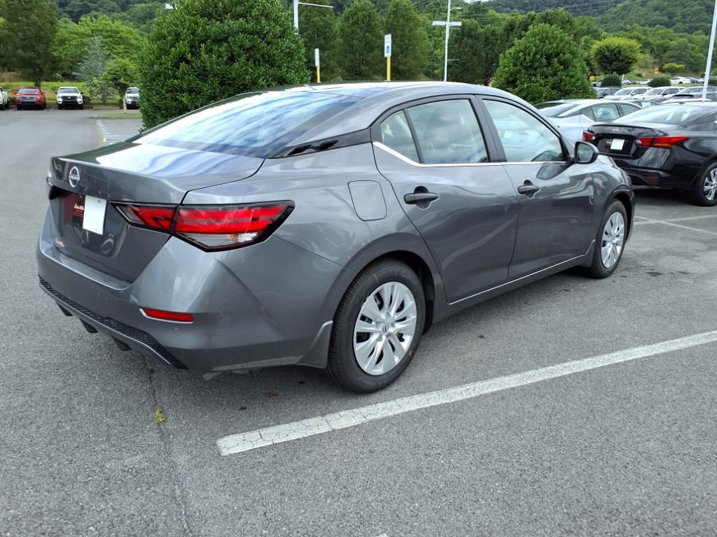 2025 Nissan Sentra S photo 3