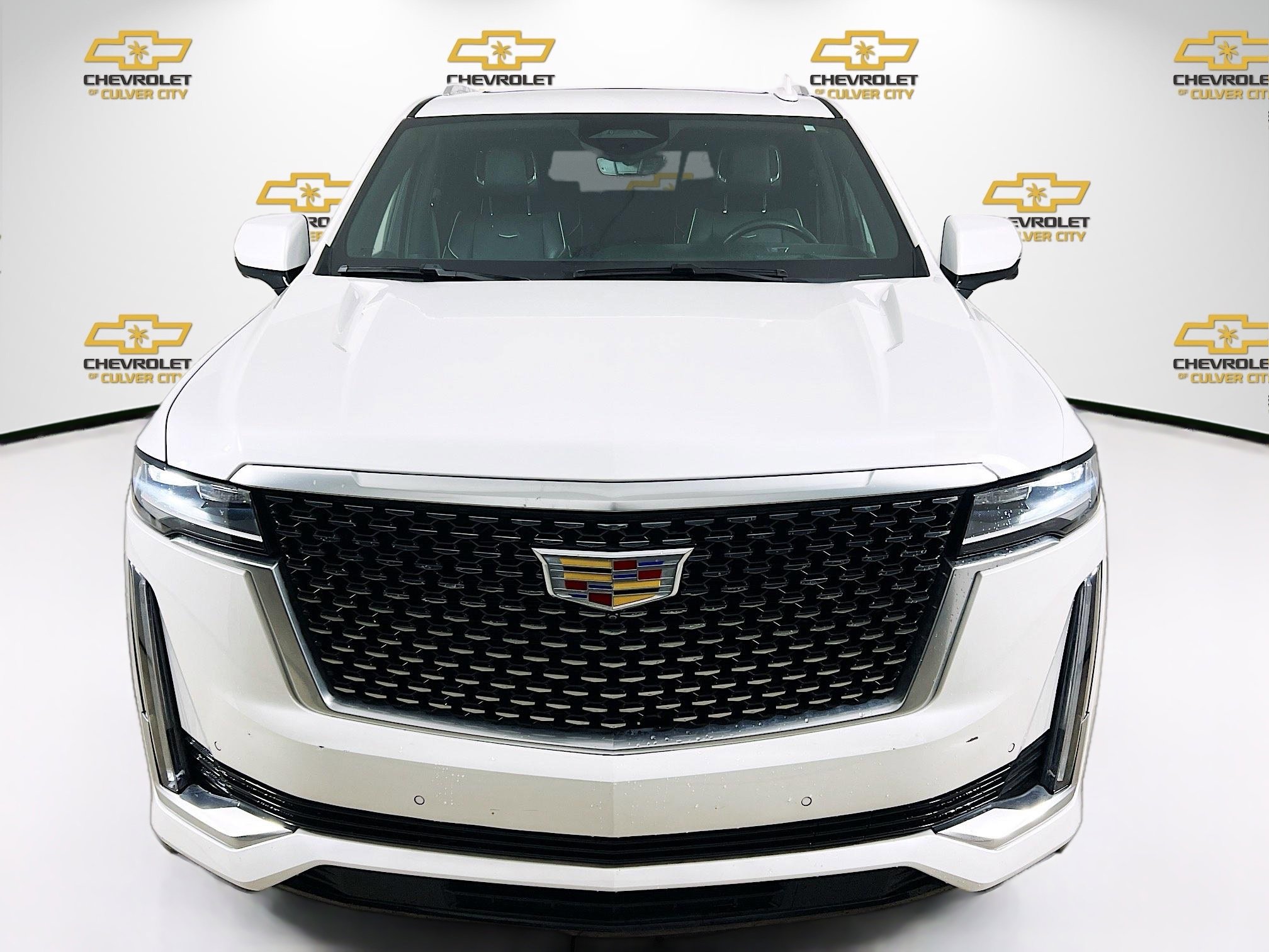 2022 Cadillac Escalade ESV Premium Luxury photo 2