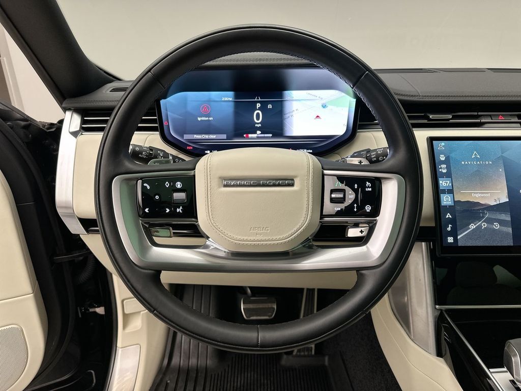 2024 Land Rover Range Rover SE photo 23