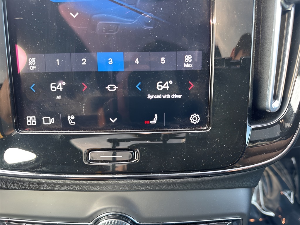 2023 Volvo C40 Recharge Ultimate photo 22
