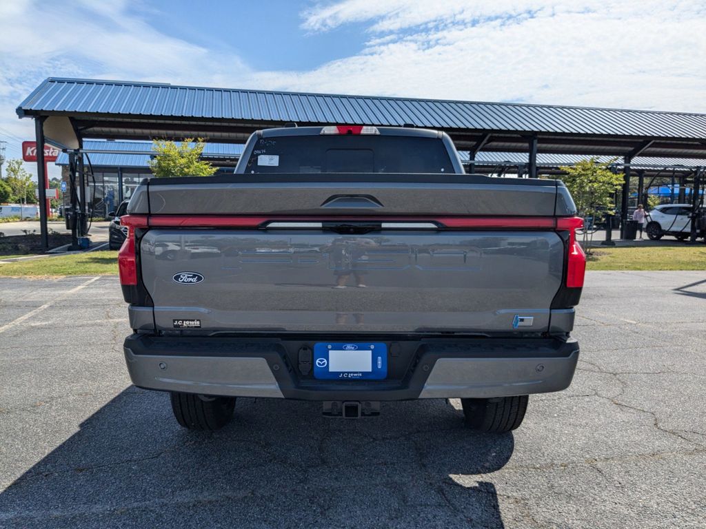 2025 Ford F-150 Lightning Platinum photo 5