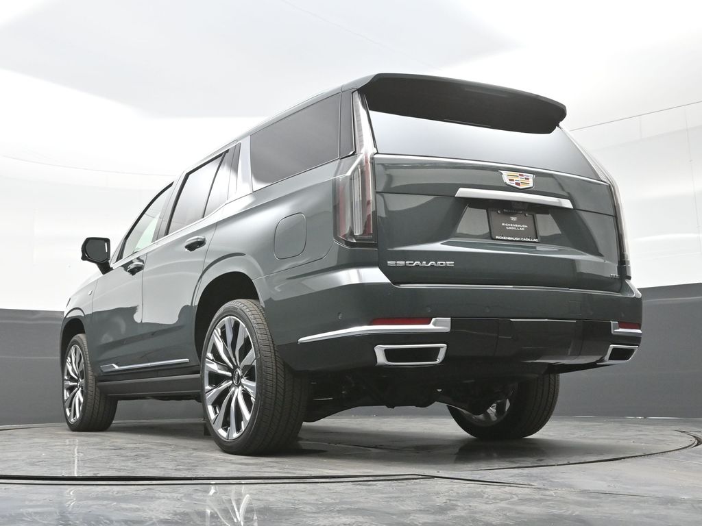 2026 Cadillac Escalade Luxury photo 11