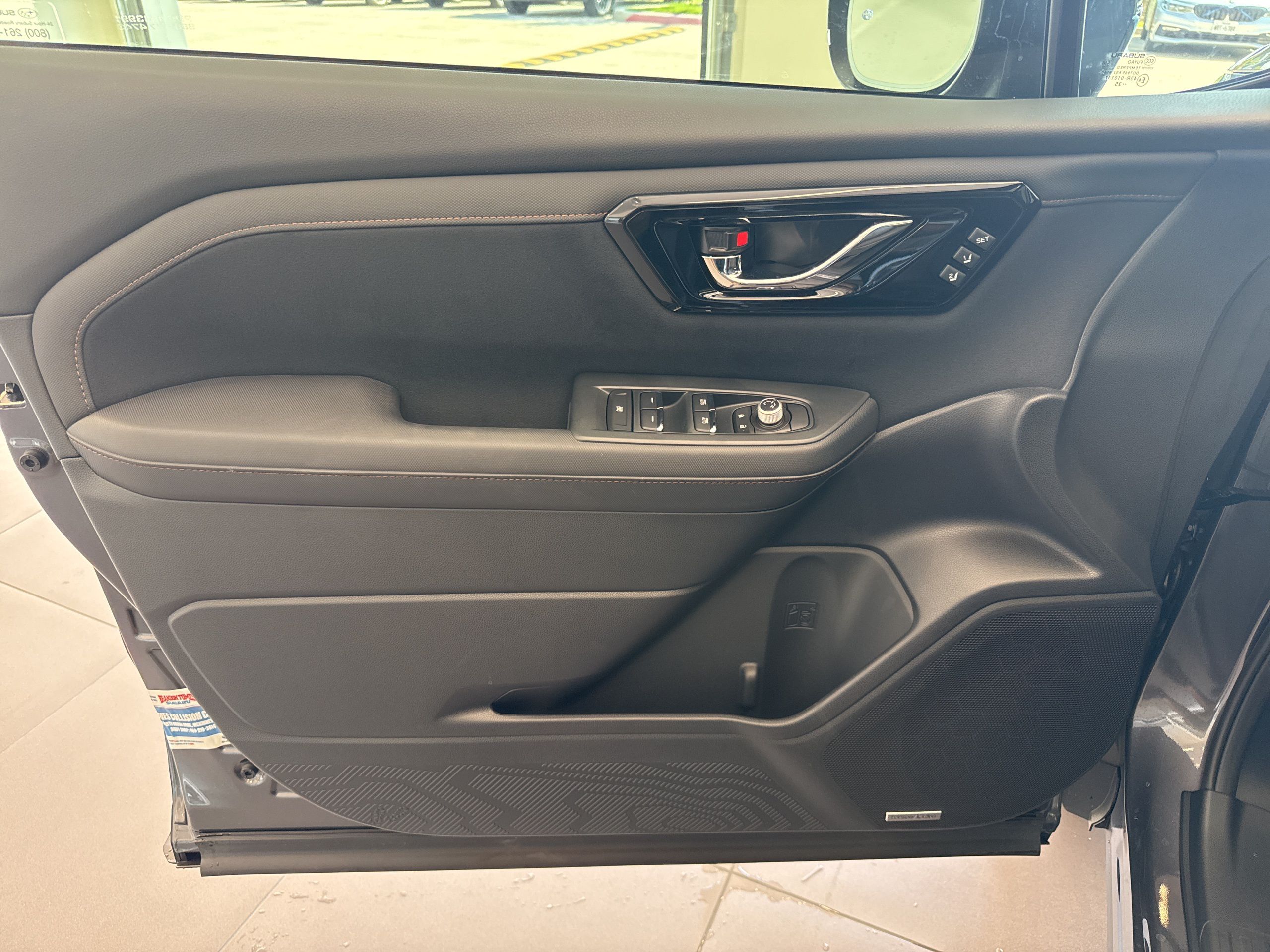 2025 Subaru Forester Touring photo 9
