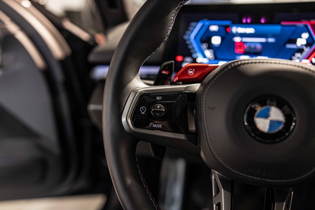 2025 BMW M5 - Image 24