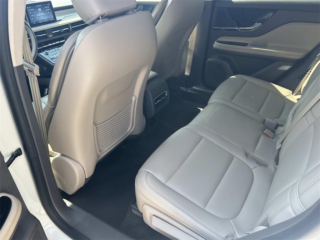 2022 Lincoln Corsair Standard photo 20