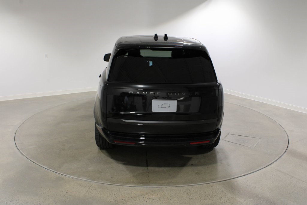 2025 Land Rover Range Rover SE photo 4