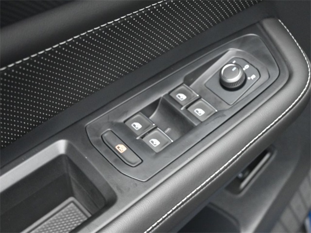 2025 Volkswagen Atlas Cross Sport SEL R-Line photo 14
