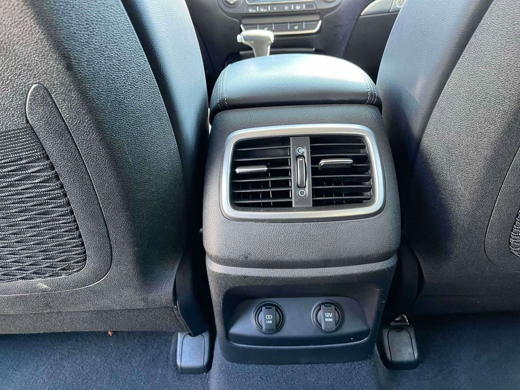 2020 Kia Sorento SX photo 4