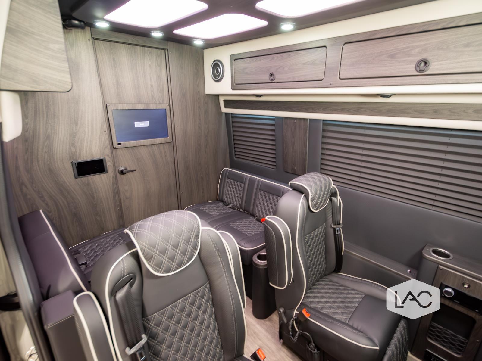 2024 Mercedes Benz Sprinter 2500 photo 2