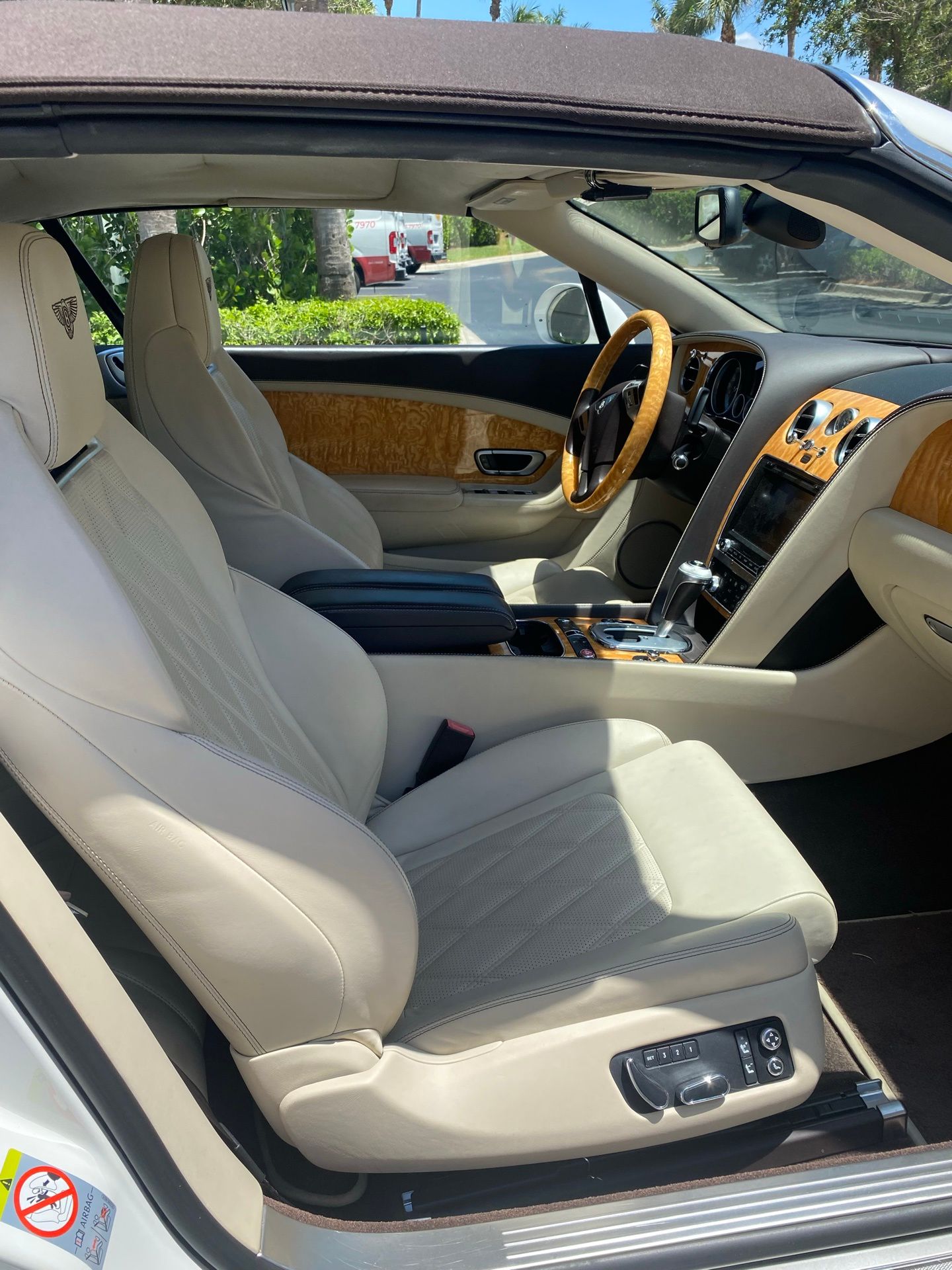 2014 Bentley Continental GTC Mulliner photo 18