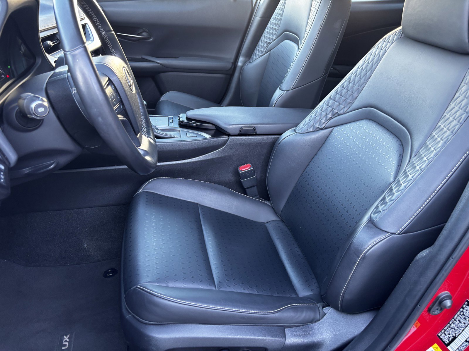 2019 Lexus UX 200 photo 21