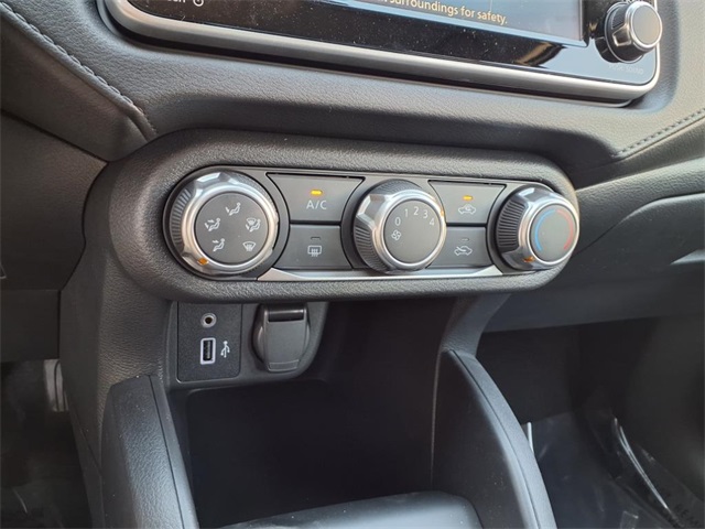 2025 Nissan Versa S photo 16