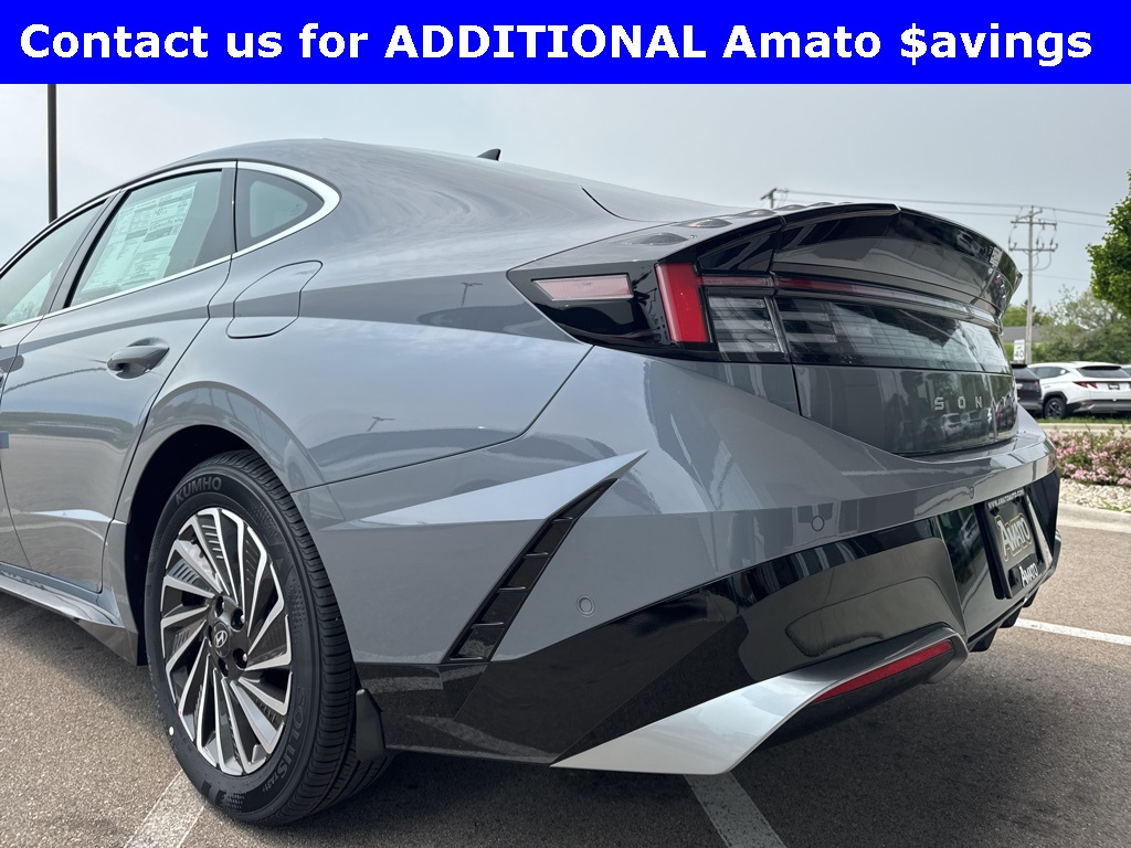 2025 Hyundai Sonata Hybrid Limited photo 4