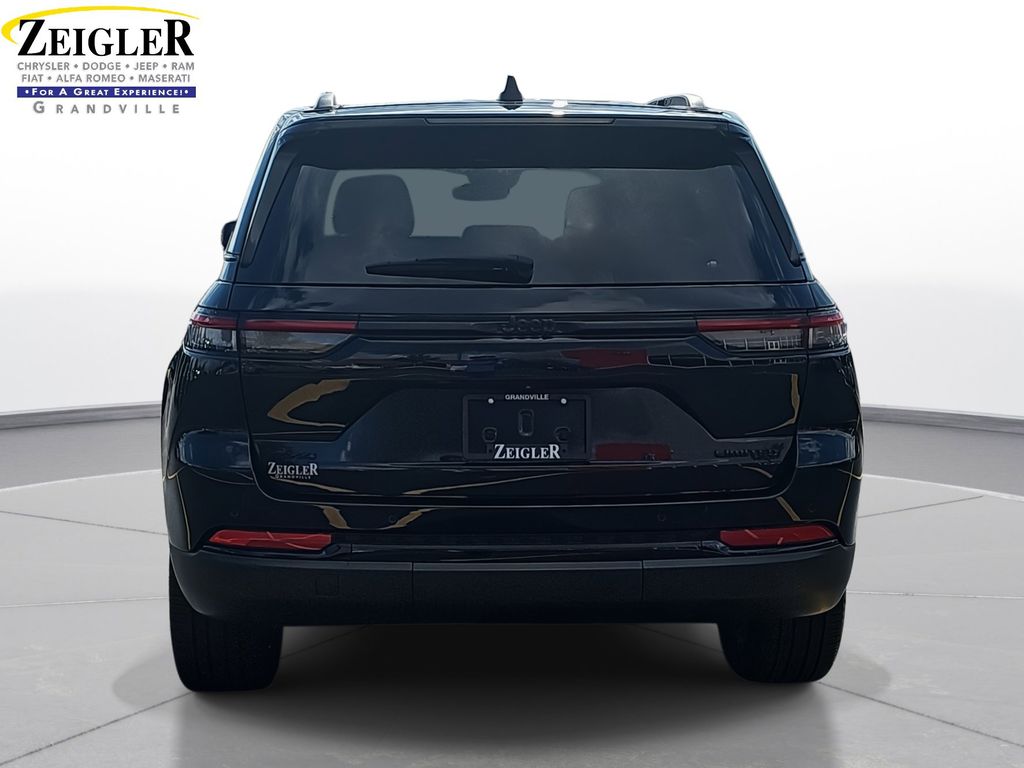 2023 Jeep Grand Cherokee Limited photo 4