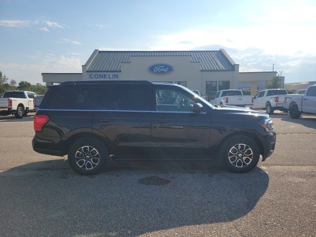 2024 Ford Expedition XLT photo 19