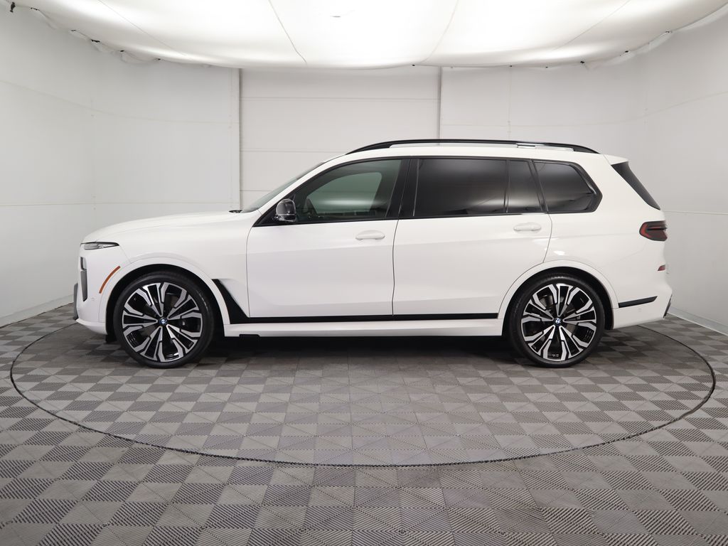 2025 Bmw X7 M60i photo 7