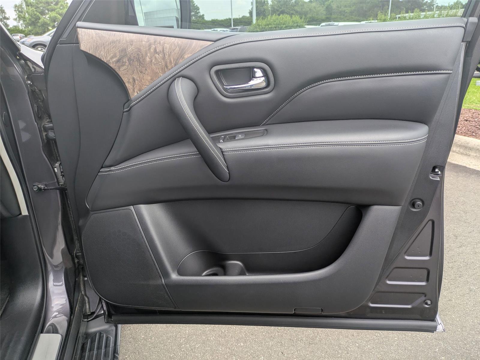 2024 Infiniti QX80 Premium Select photo 25