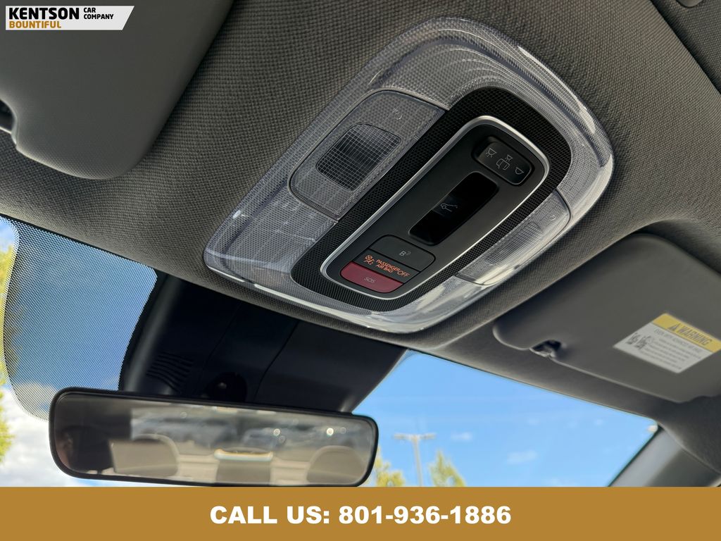 2025 Hyundai Elantra SEL Convenience photo 23