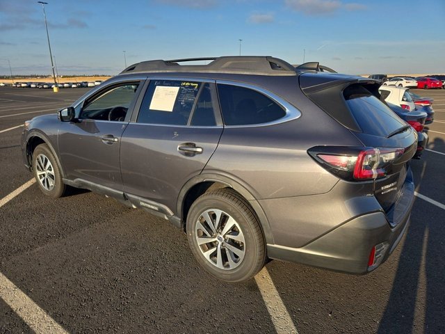 2020 Subaru Outback Premium photo 2